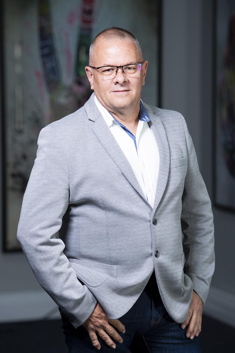 Alan De Waal-Smit